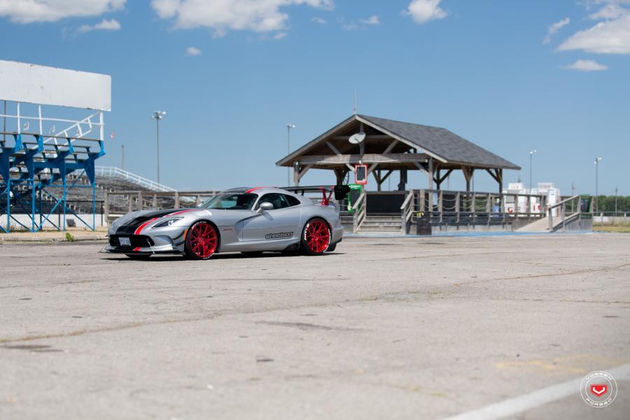  Dodge Viper ACR on Vossen Wheels (VPS-306) 2017 года  (фото 10 из 40)